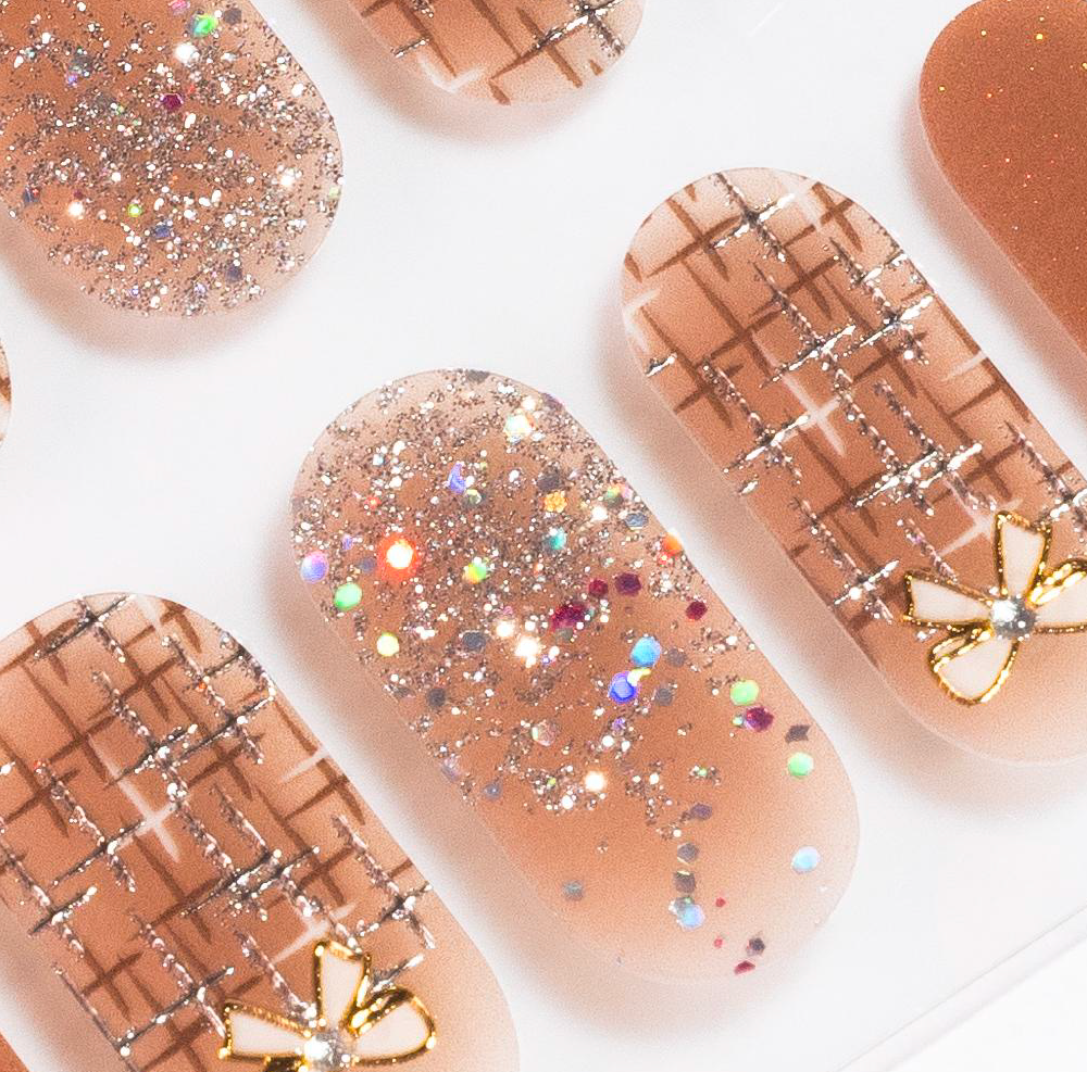 Bows in Tan Gel Nails