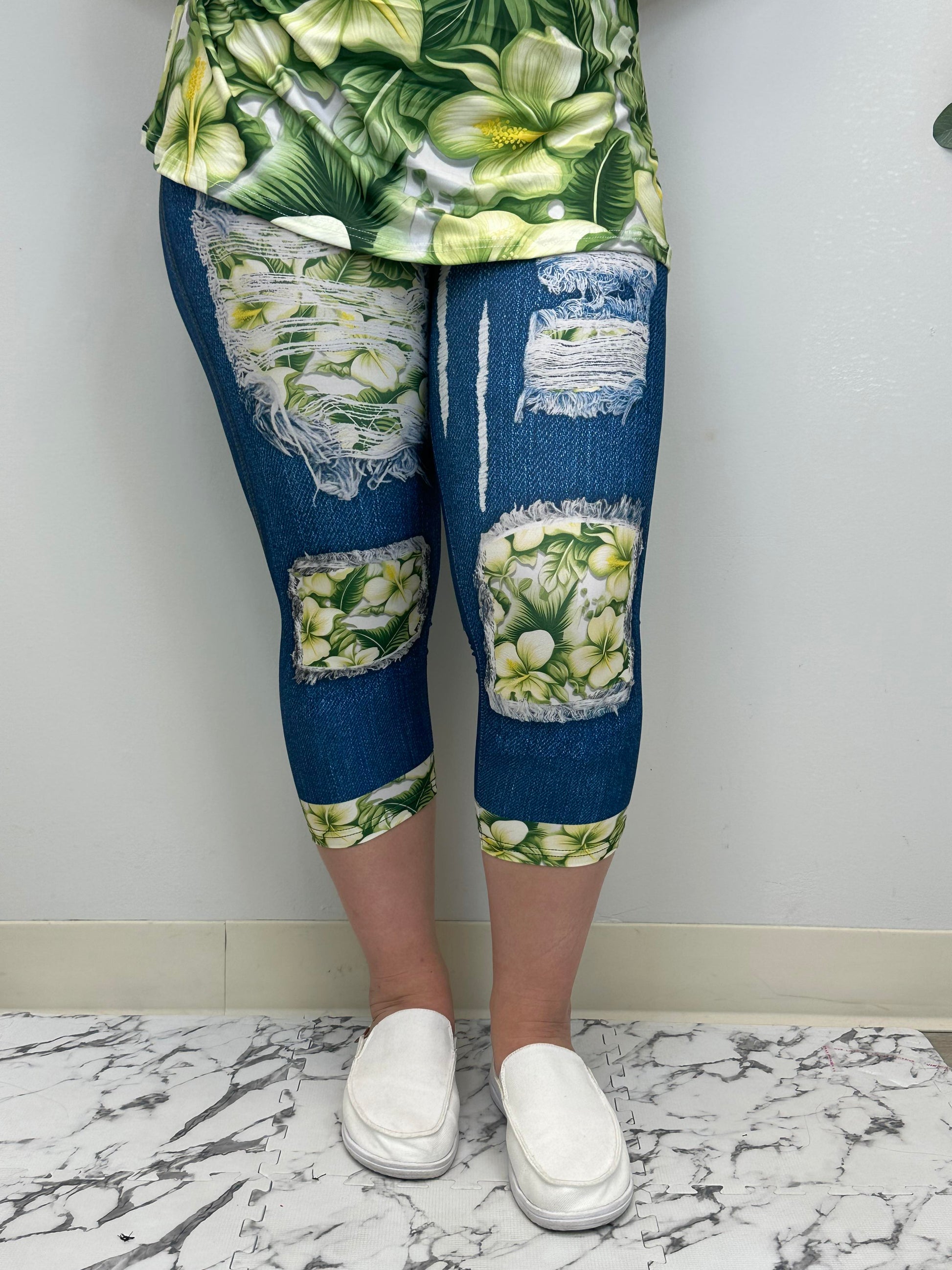 Soft Green Capri w/ Butt Pockets - Three Bears Boutique