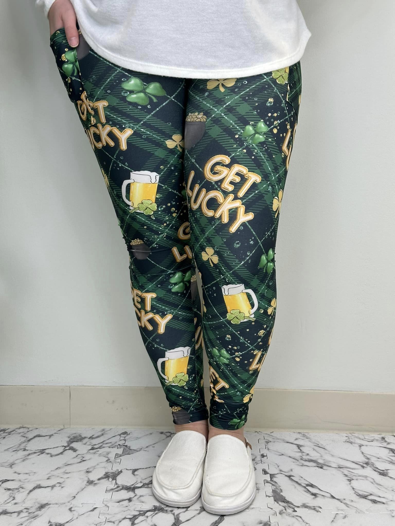Get Lucky Leggings w/ Pockets - Three Bears Boutique
