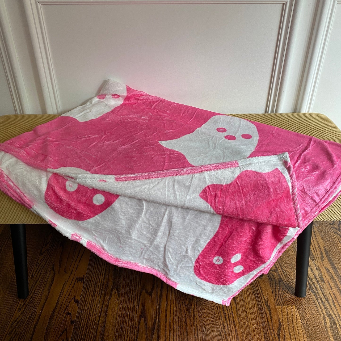 Blanket - Halloween - Double Sided Ghosts Pink & White