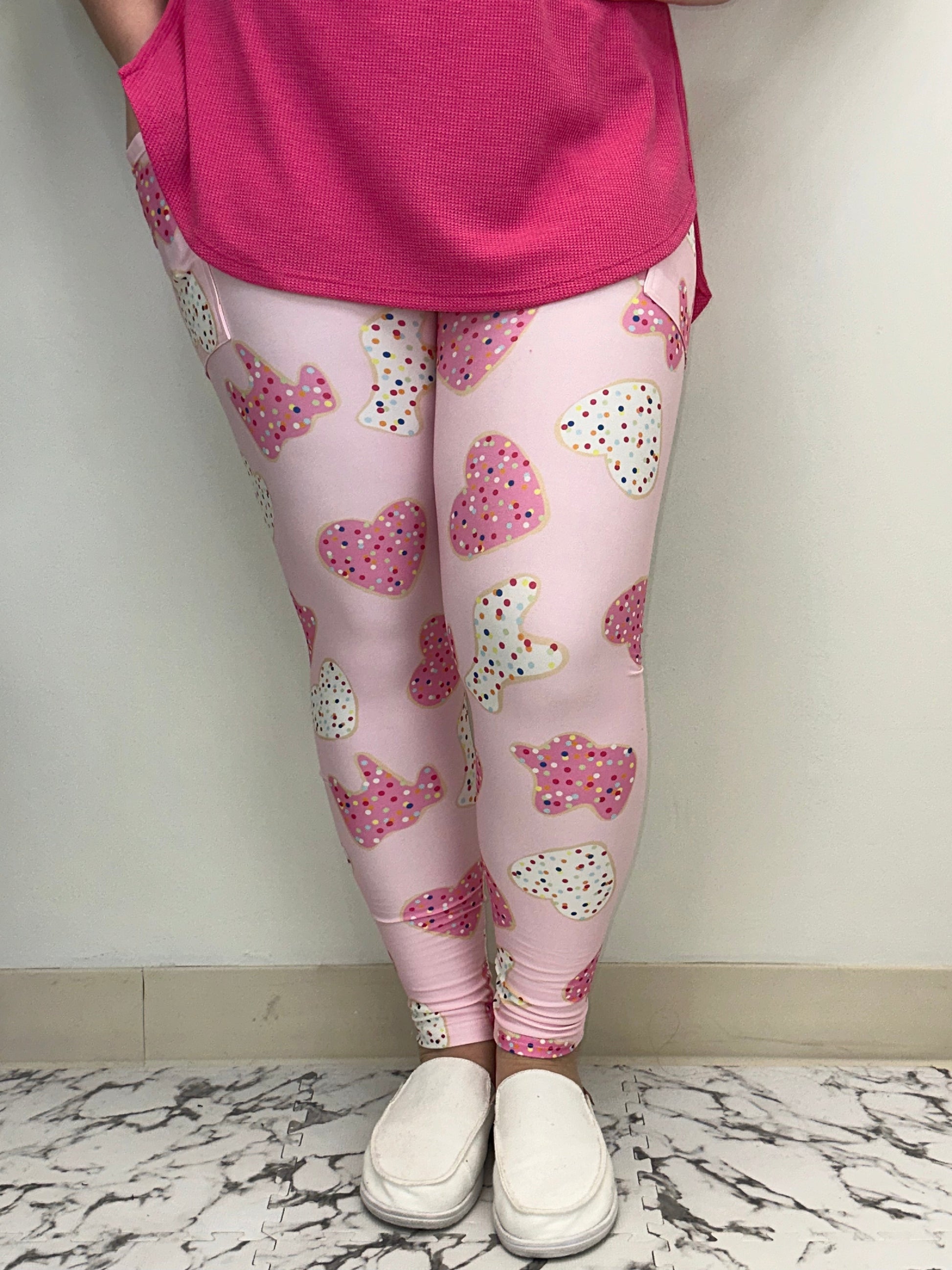 Frosted Love Leggings w/ Pockets - Three Bears Boutique