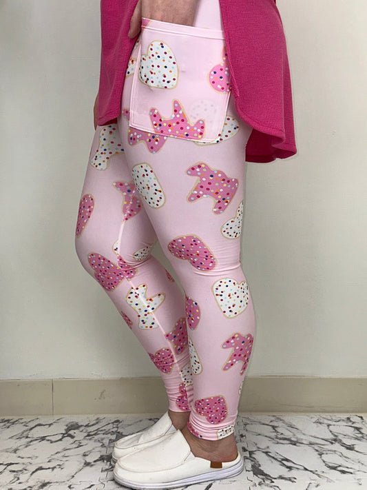 Frosted Love Leggings w/ Pockets - Three Bears Boutique