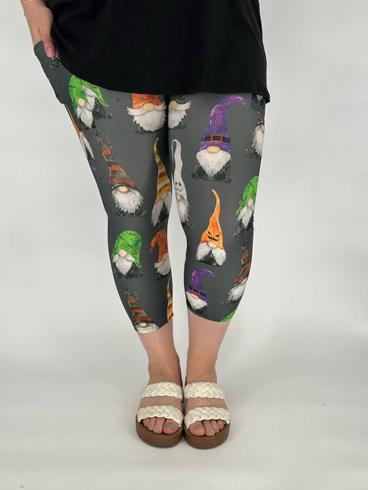 Spooky Gnome Capri w/ Pockets