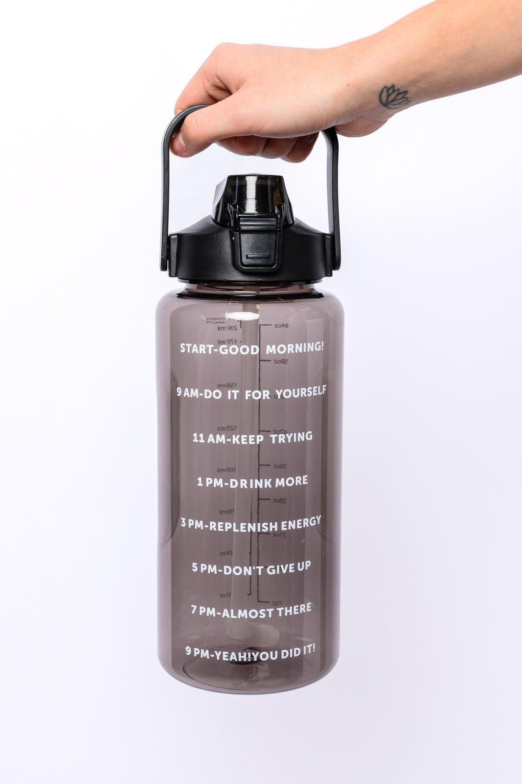 Elevated Water Tracking Bottle in Black - Three Bears Boutique