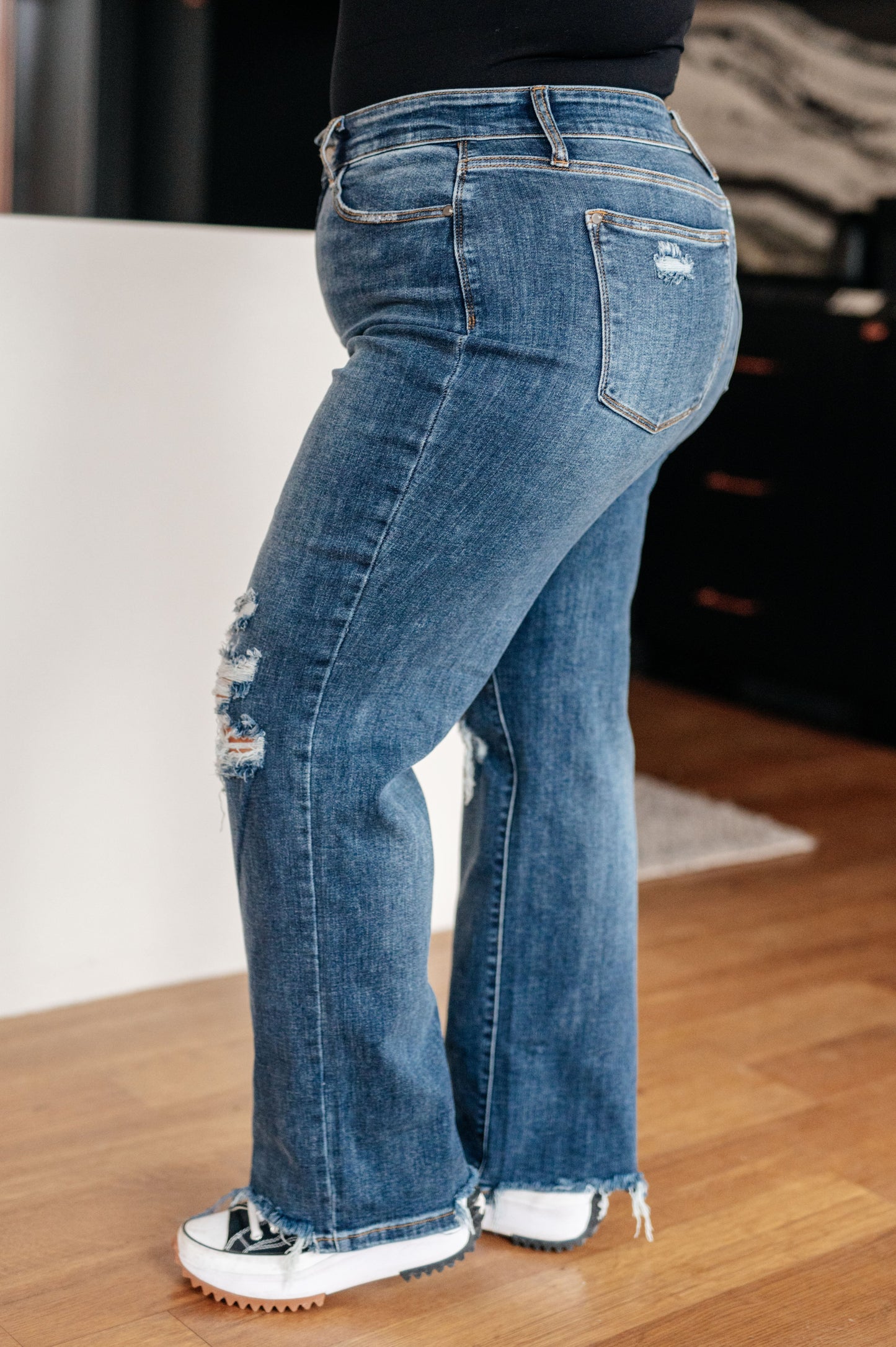Rose High Rise 90's Straight Jeans in Dark Wash - Three Bears Boutique