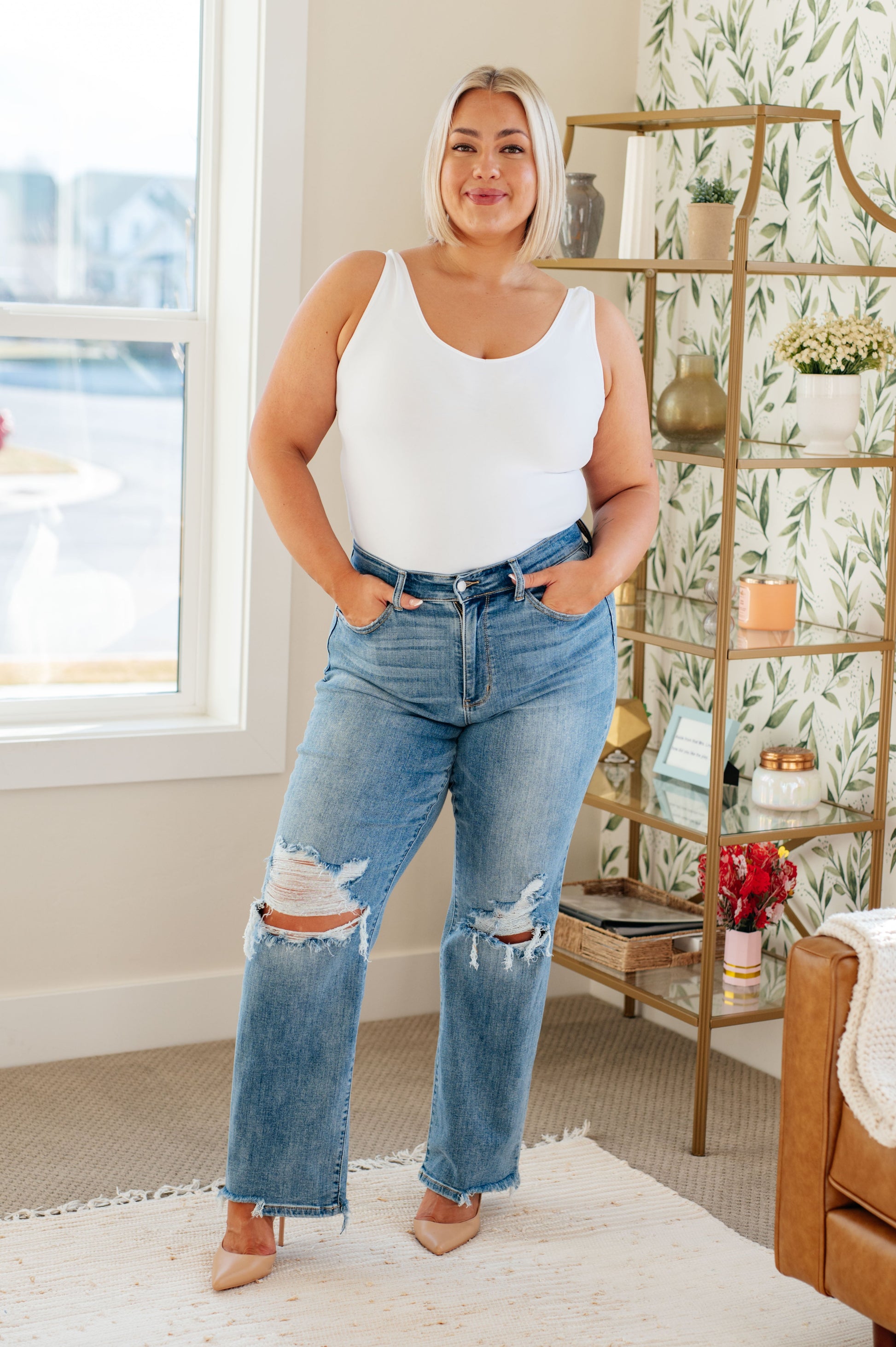 Rose High Rise 90's Straight Jeans in Light Wash - Three Bears Boutique