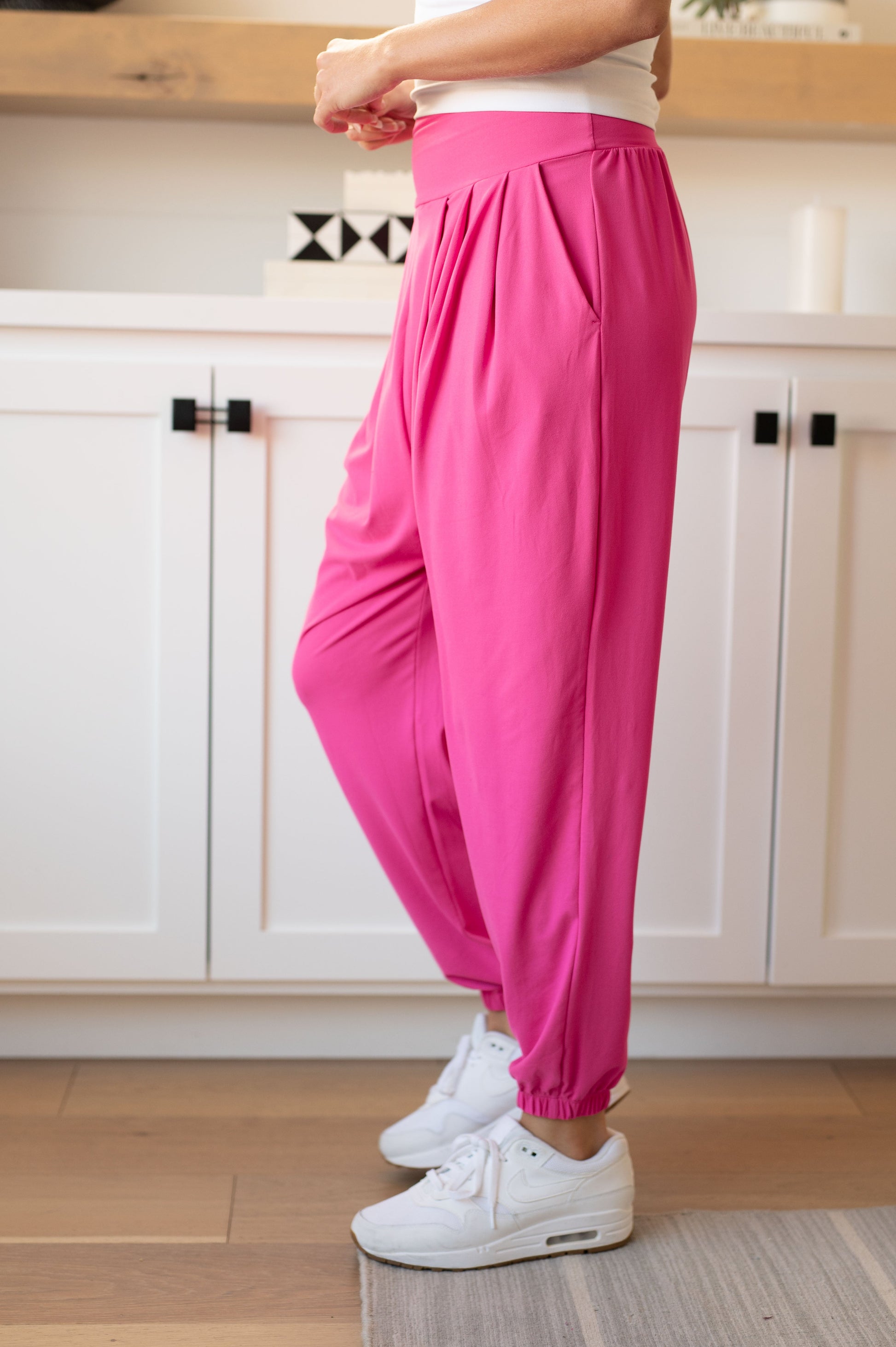 The Motive Slouch Jogger in Hot Pink - Three Bears Boutique